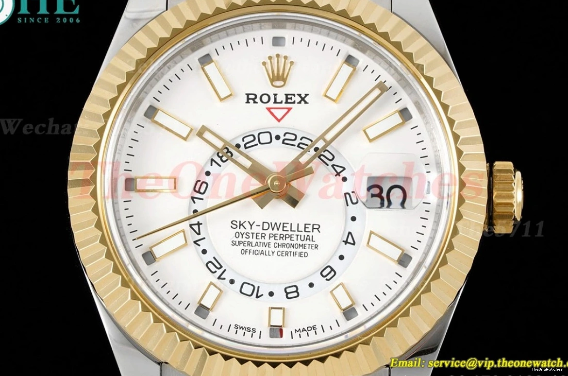 Oyster 326933 FNF YG SS Stk SkyDweller A9001 42mm White 1220